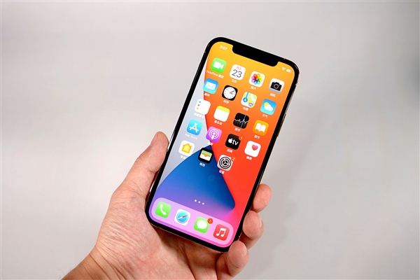 巴里坤苹果手机维修分享iOS 14.2修订版已到，专属iPhone 12系列 